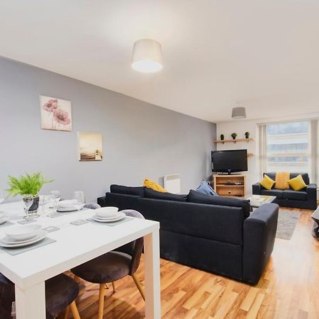 Stylish Manchester Gem - Sleeps 10! Екстериор снимка