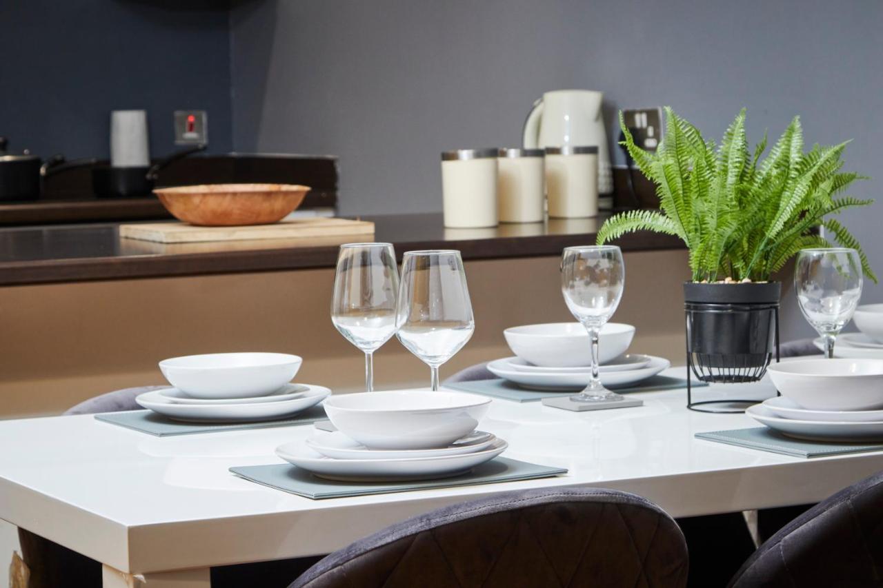 Stylish Manchester Gem - Sleeps 10! Екстериор снимка
