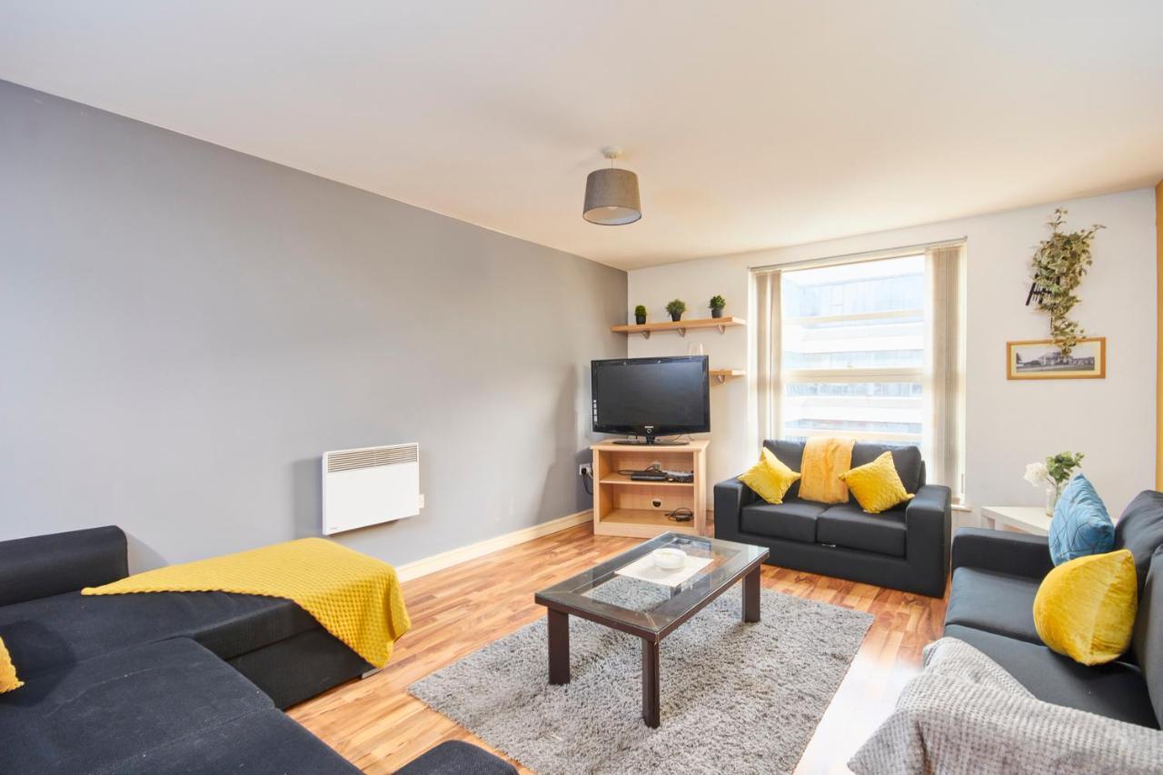 Stylish Manchester Gem - Sleeps 10! Екстериор снимка