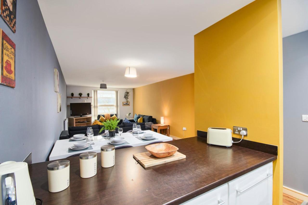 Stylish Manchester Gem - Sleeps 10! Екстериор снимка